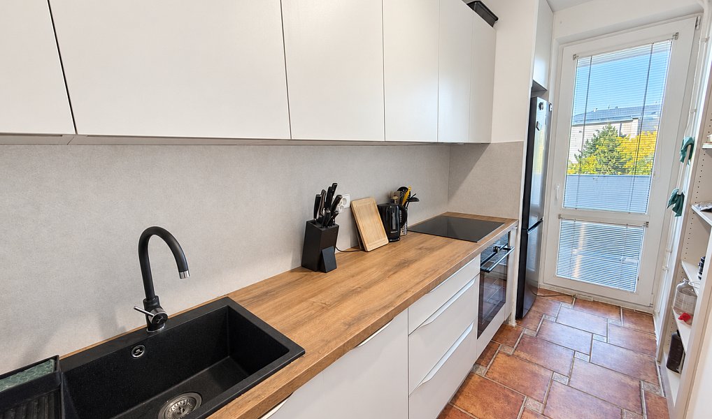 Pronájem bytu 3+1 74 m², Opava – náhled fotky 2