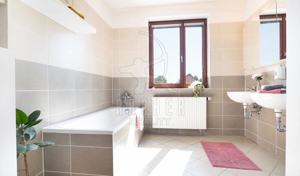 Prodej domu 130 m² s pozemkem 261 m², Jesenice – náhled fotky 26
