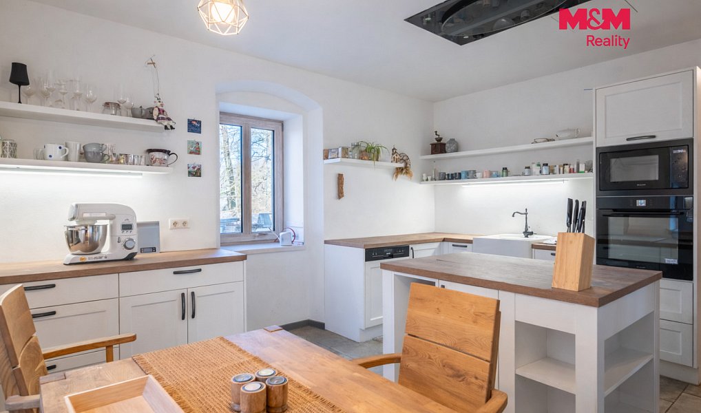 Prodej domu 292 m² s pozemkem 3 922 m², Jílovice – náhled fotky 8
