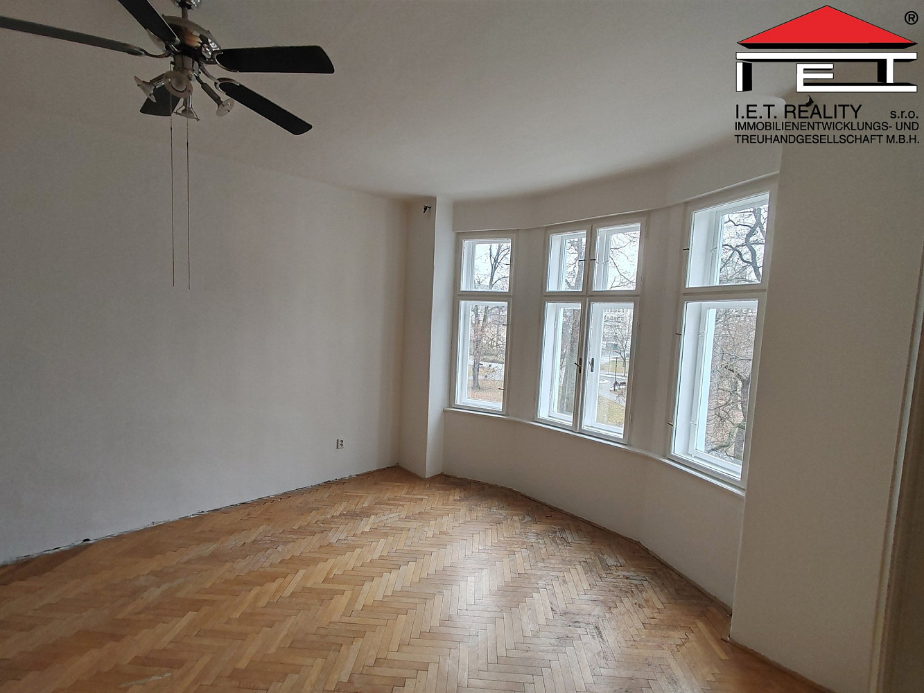 Pronájem bytu 2+1 93 m² - Widok 2