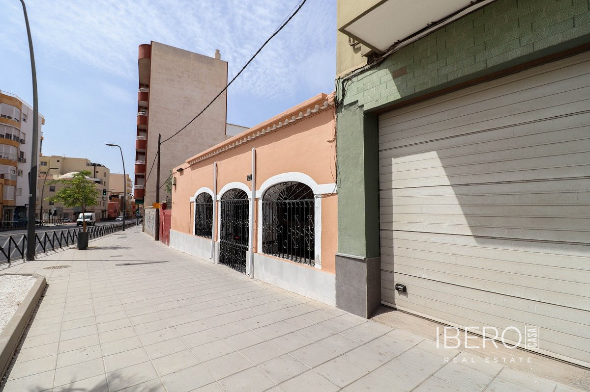 Casa 4+kk – Almería, Barrio Araceli, San Luis - Más