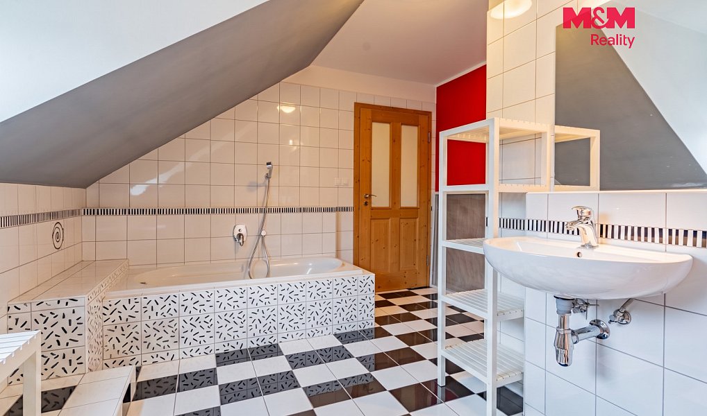 Prodej domu 125 m² s pozemkem 415 m², Hluboká nad Vltavou – náhled fotky 18