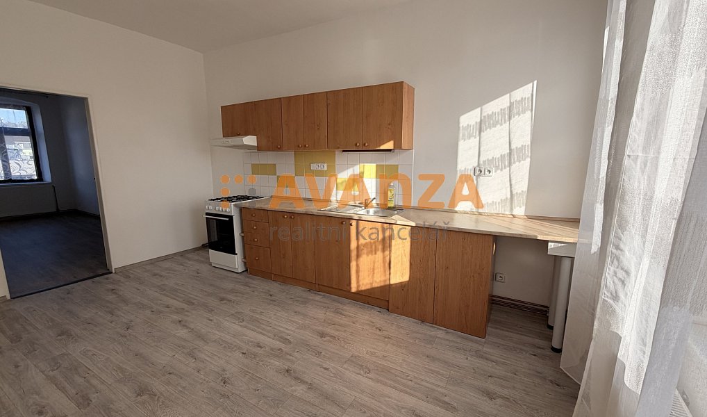 Pronájem bytu 2+1 75 m², Děčín – náhled fotky 3