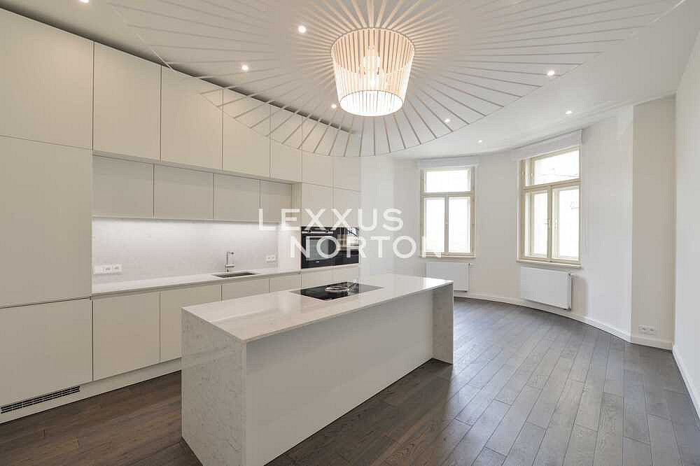 Pronájem bytu 4+kk 137 m²