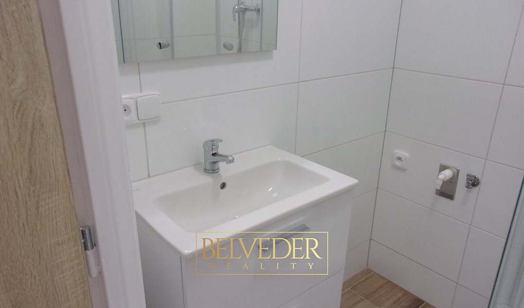 Pronájem bytu 2+1 53 m², Teplice – náhled fotky 9