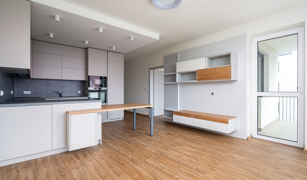 Pronájem bytu 3+kk 76 m², Dašice – náhled fotky 2