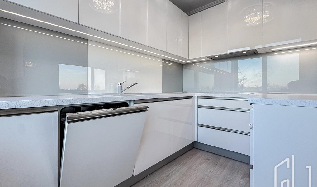 Prodej bytu 4+kk 141 m², Praha – náhled fotky 5