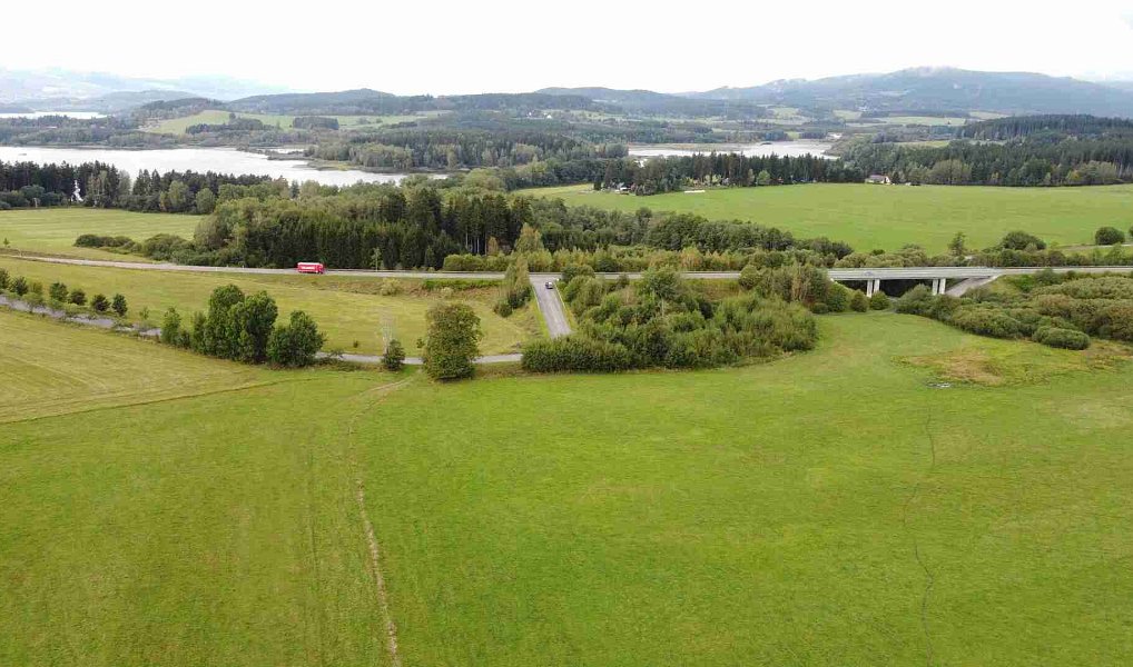 Prodej stavebního pozemku 6 174 m², Černá v Pošumaví – náhled fotky 2