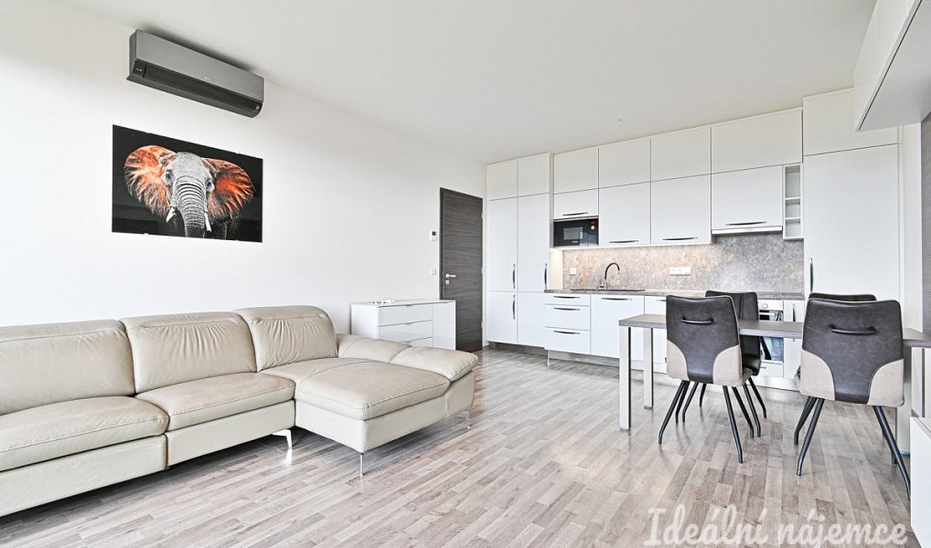 Pronájem bytu 2+kk 60 m², Brno – náhled fotky 8