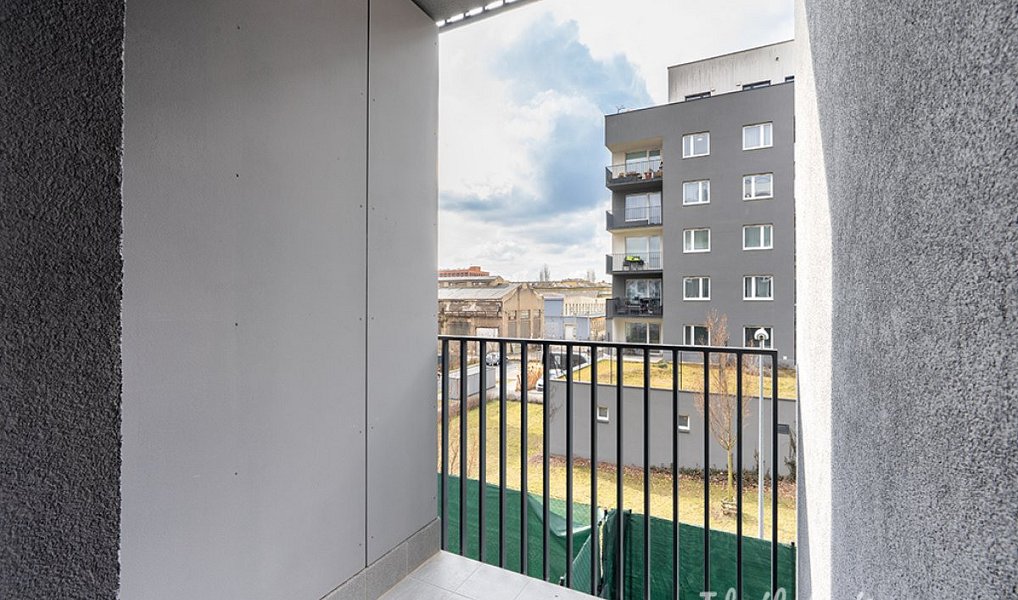 Pronájem bytu 1+kk 34 m², Praha – náhled fotky 8