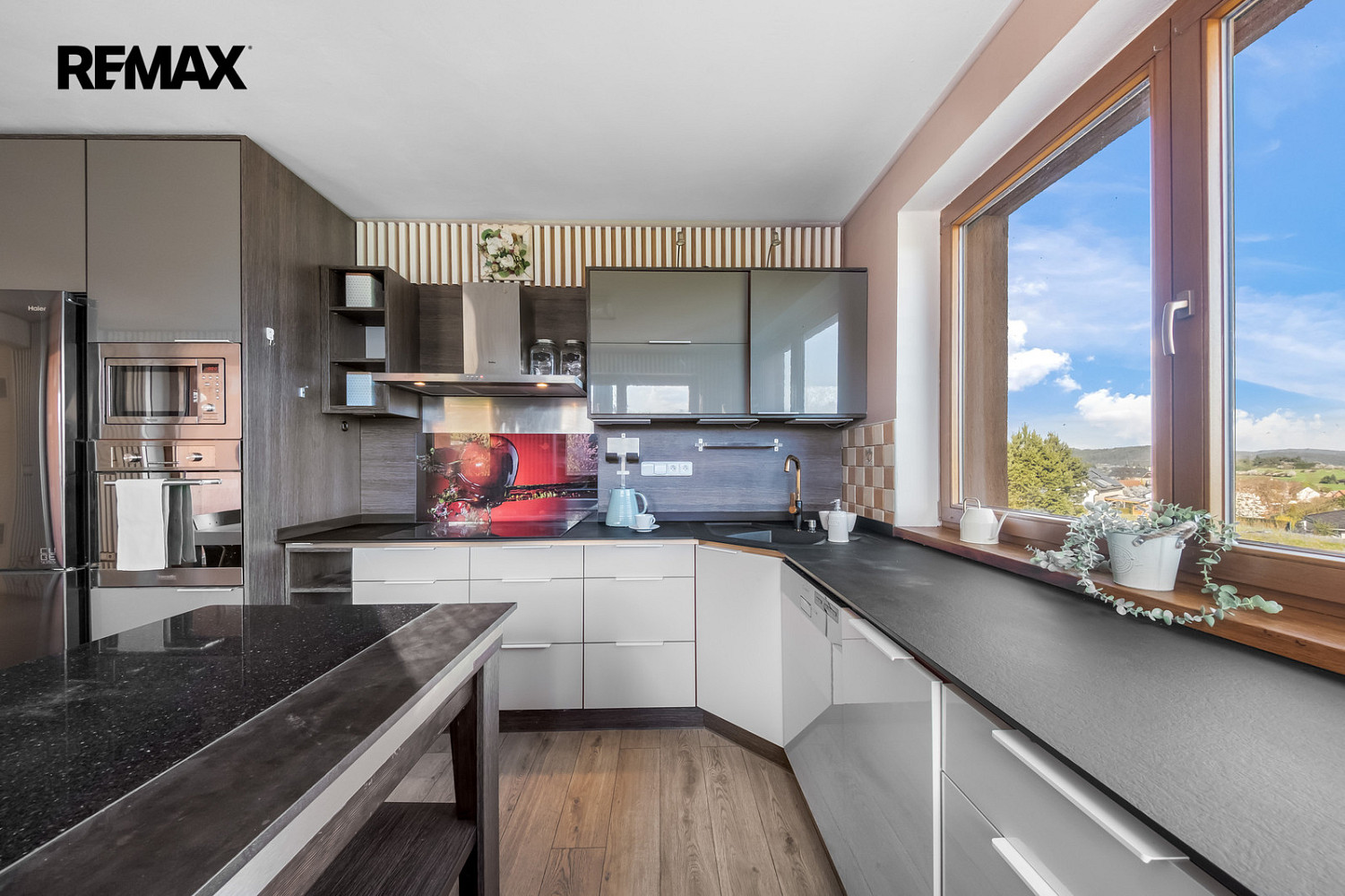 Prodej domu 250 m² s pozemkem 6 265 m² – fotografie 2