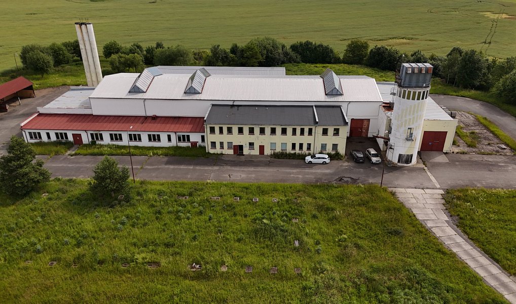 Prodej skladovacích prostor 26 700 m², Slavonice – náhled fotky 2
