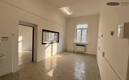 Pronájem kanceláře 39 m², Chittussiho, Praha 6 - Bubeneč