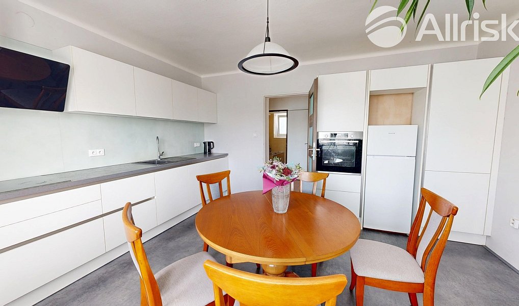 Prodej domu 252 m² s pozemkem 747 m², Dolní Benešov – náhled fotky 14