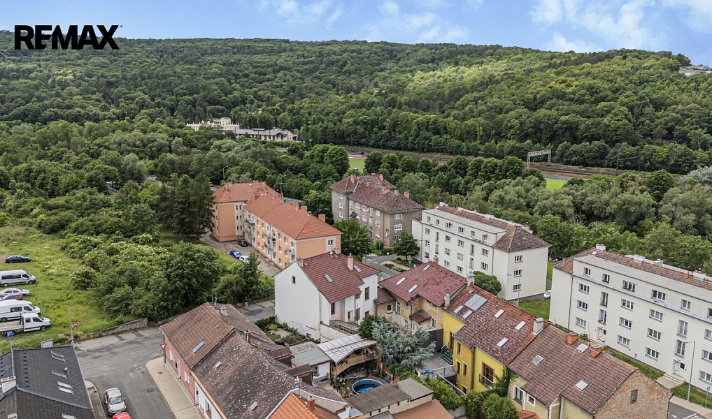 Prodej domu 220 m² s pozemkem 208 m², Bílina – náhled fotky 33