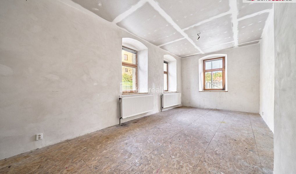 Prodej domu 160 m² s pozemkem 454 m², Stříbro – náhled fotky 9