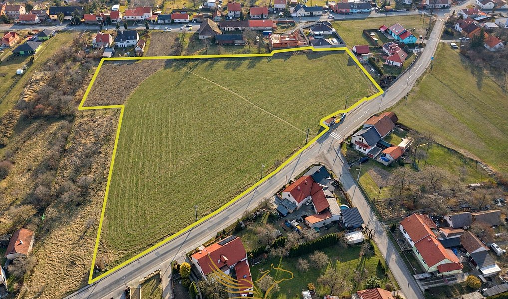 Prodej stavebního pozemku 18 273 m², Zbraslav – náhled fotky 4