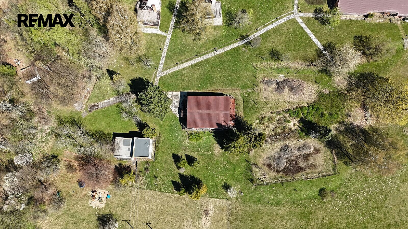Prodej ubytovacího objektu 220 m² – fotografie 3