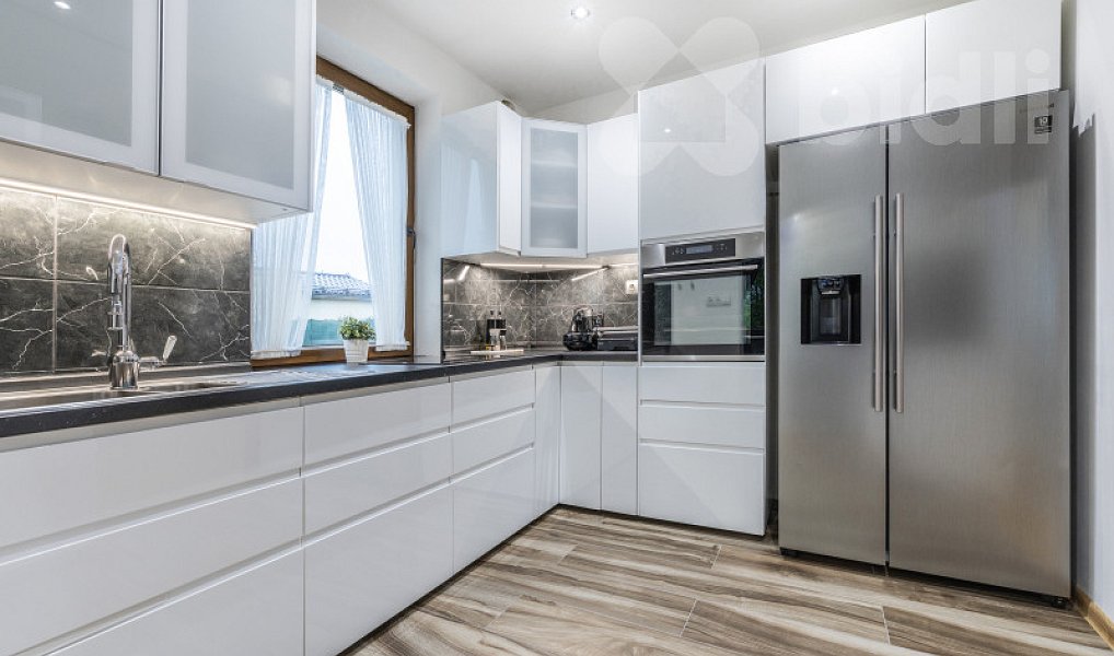 Prodej domu 160 m² s pozemkem 591 m², Jeneč – náhled fotky 2