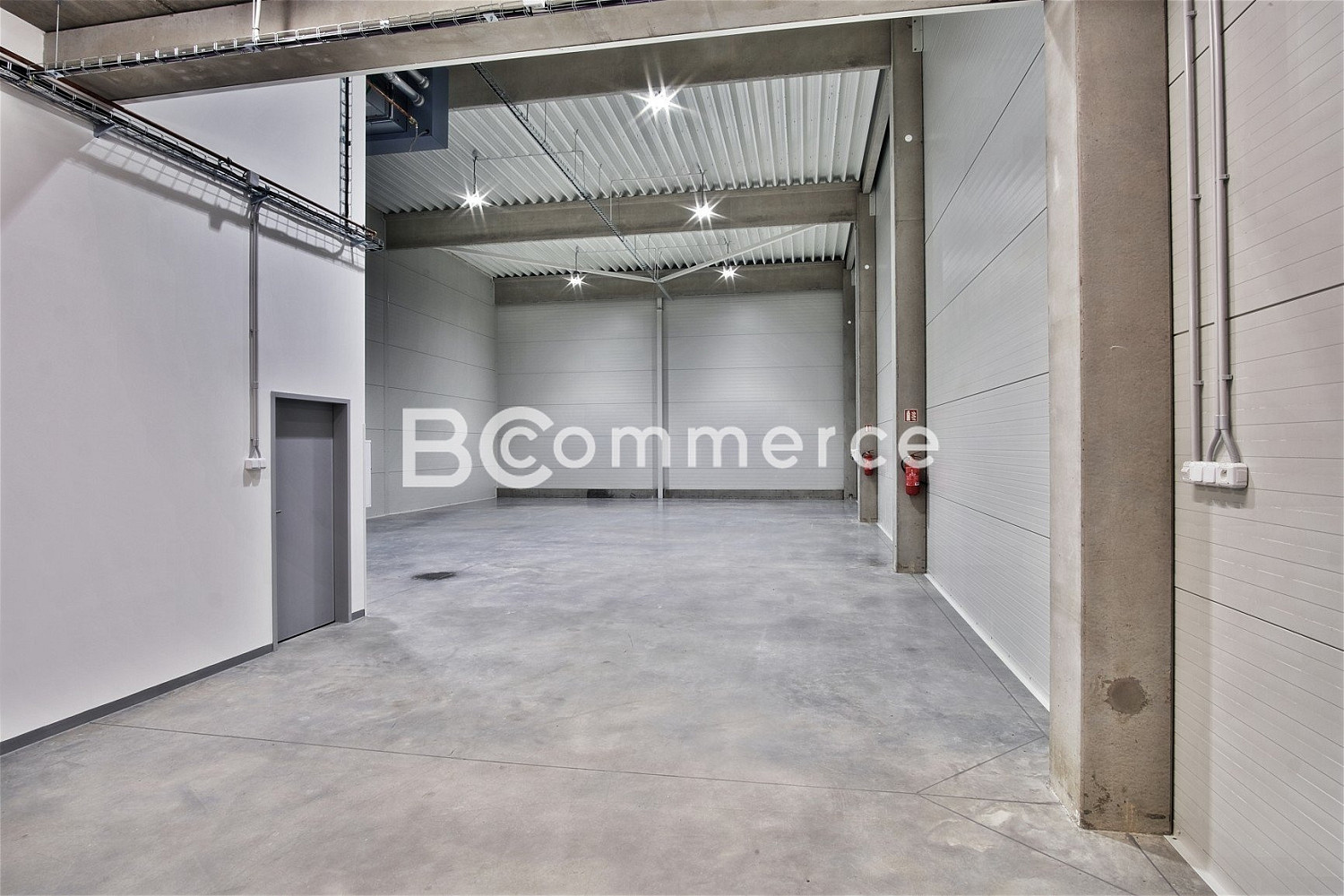 Pronájem skladovacích prostor 340 m² — photo 4