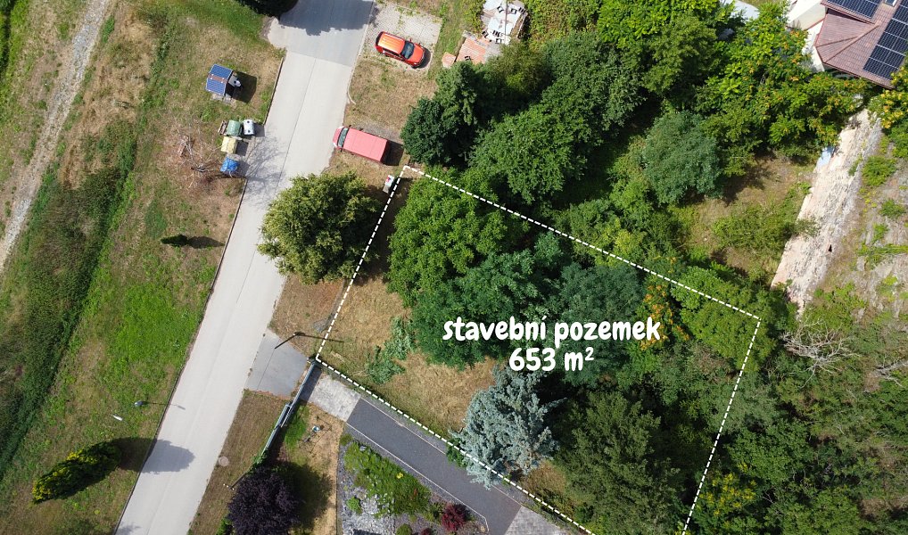 Prodej stavebního pozemku 653 m², Klecany – náhled fotky 2