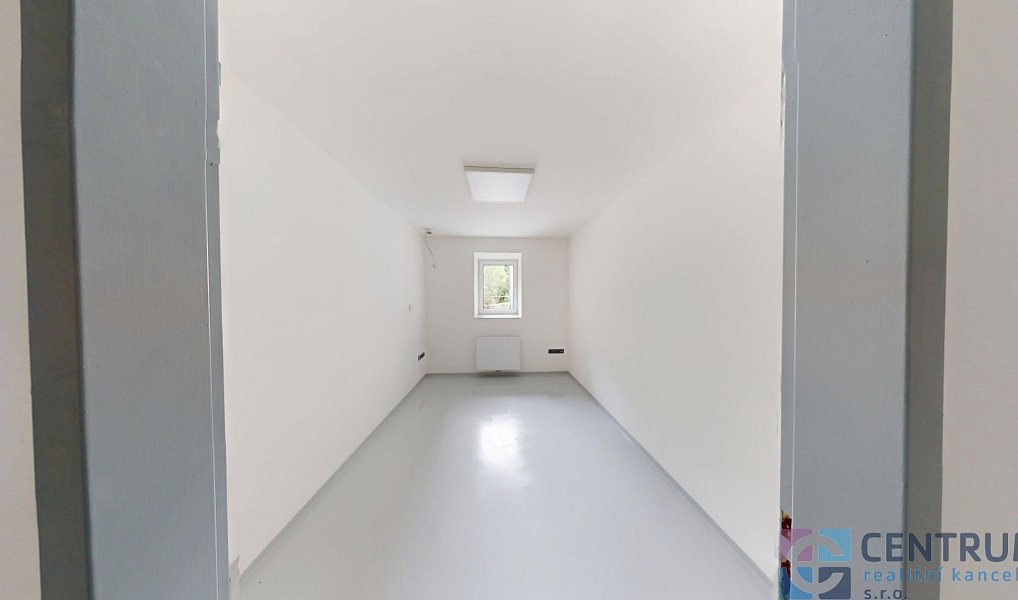 Pronájem kanceláře 350 m², Jablonec nad Nisou – náhled fotky 8