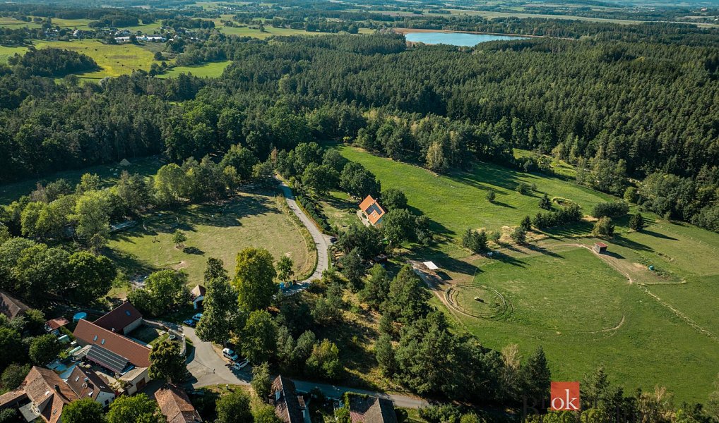 Prodej stavebního pozemku 2 135 m², Kadov – náhled fotky 3