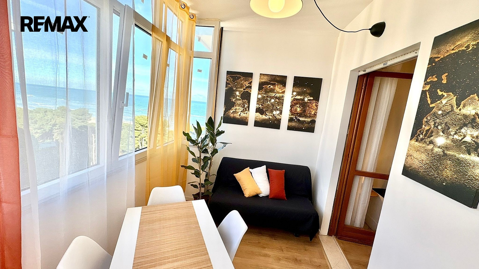 Prodej bytu 1+kk 32 m² — photo 2