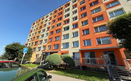 Pronájem bytu 3+1 73 m², Rezlerova, Praha 10 - Petrovice