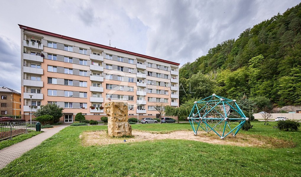 Prodej bytu 1+1 35 m², Úpice – náhled fotky 2