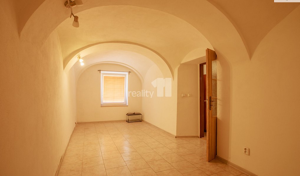 Prodej domu 220 m² s pozemkem 907 m², Žebrák – náhled fotky 38