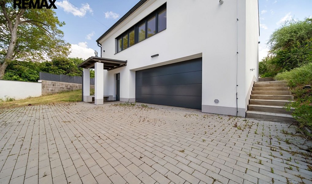 Prodej domu 167 m² s pozemkem 830 m², Šumice – náhled fotky 4