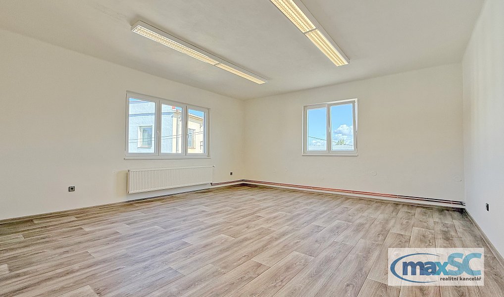 Pronájem kanceláře 138 m², Moravany – náhled fotky 2