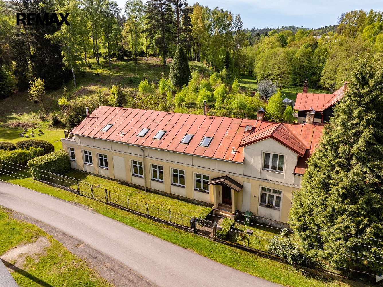 Prodej domu 421 m² s pozemkem 3 466 m²
