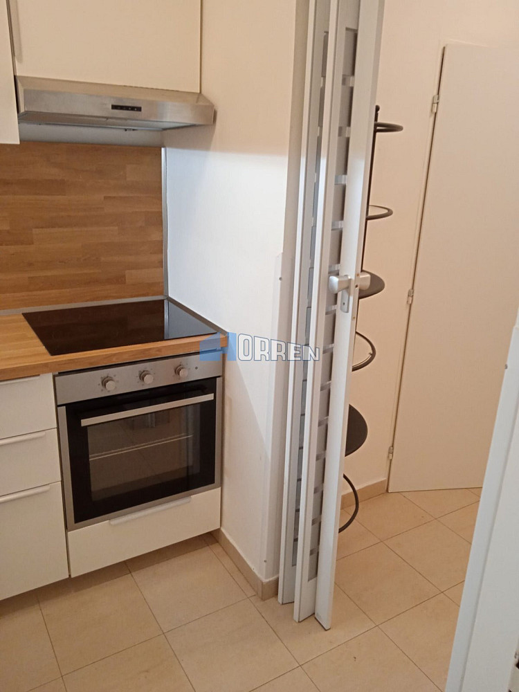 Pronájem bytu 1+kk 27 m² — photo 4