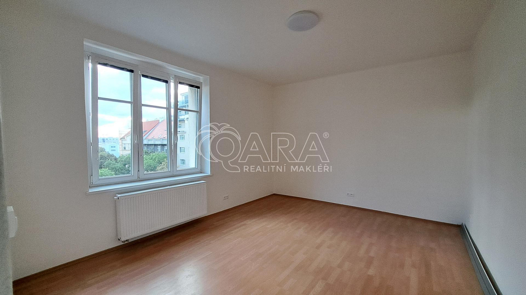 Pronájem bytu 2+kk 49 m² – fotografie 3