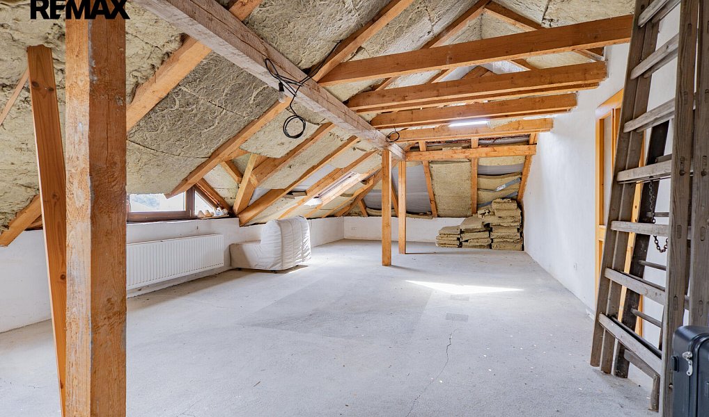 Prodej domu 200 m² s pozemkem 1 400 m², Rožmitál pod Třemšínem – náhled fotky 23