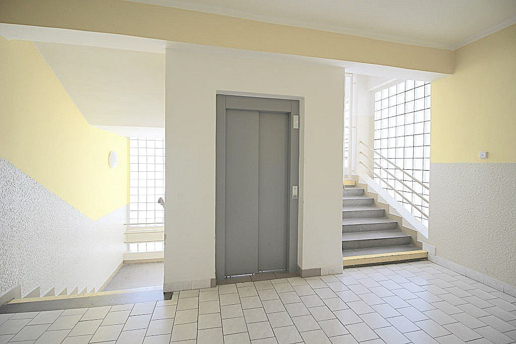 Pronájem kanceláře 372 m² – fotografie 4