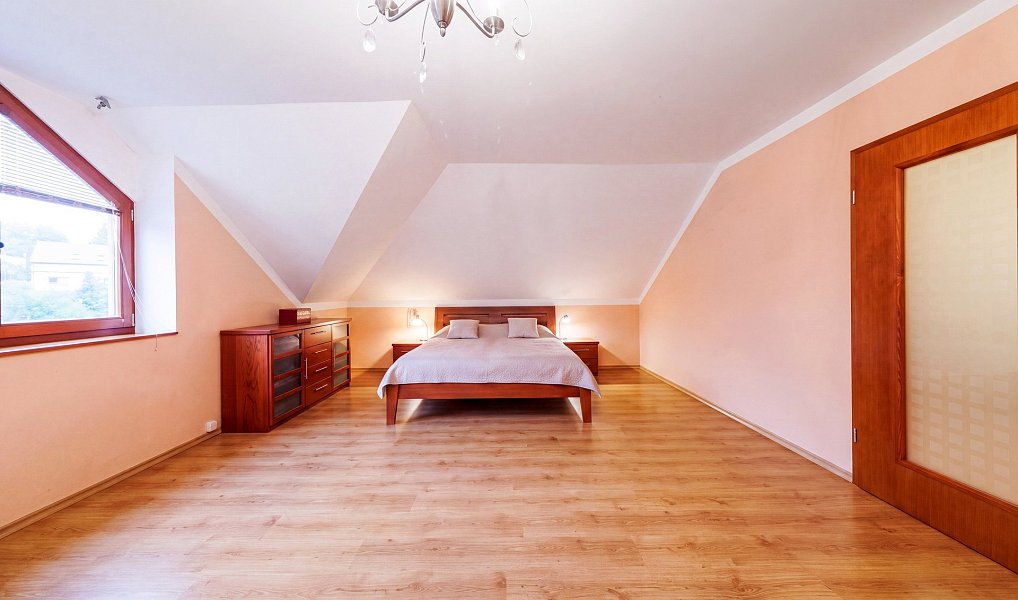 Prodej domu 310 m² s pozemkem 4 643 m², Okrouhlá – náhled fotky 26