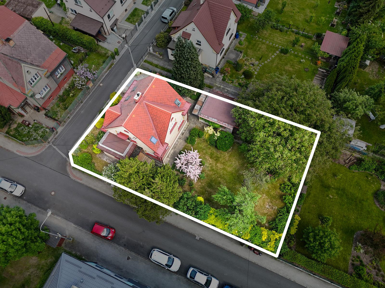 Prodej domu 250 m² s pozemkem 788 m² — photo 2