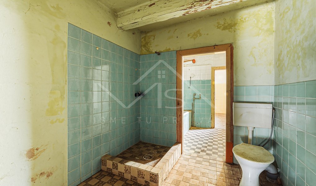 Prodej domu 330 m² s pozemkem 943 m², Chrást – náhled fotky 24
