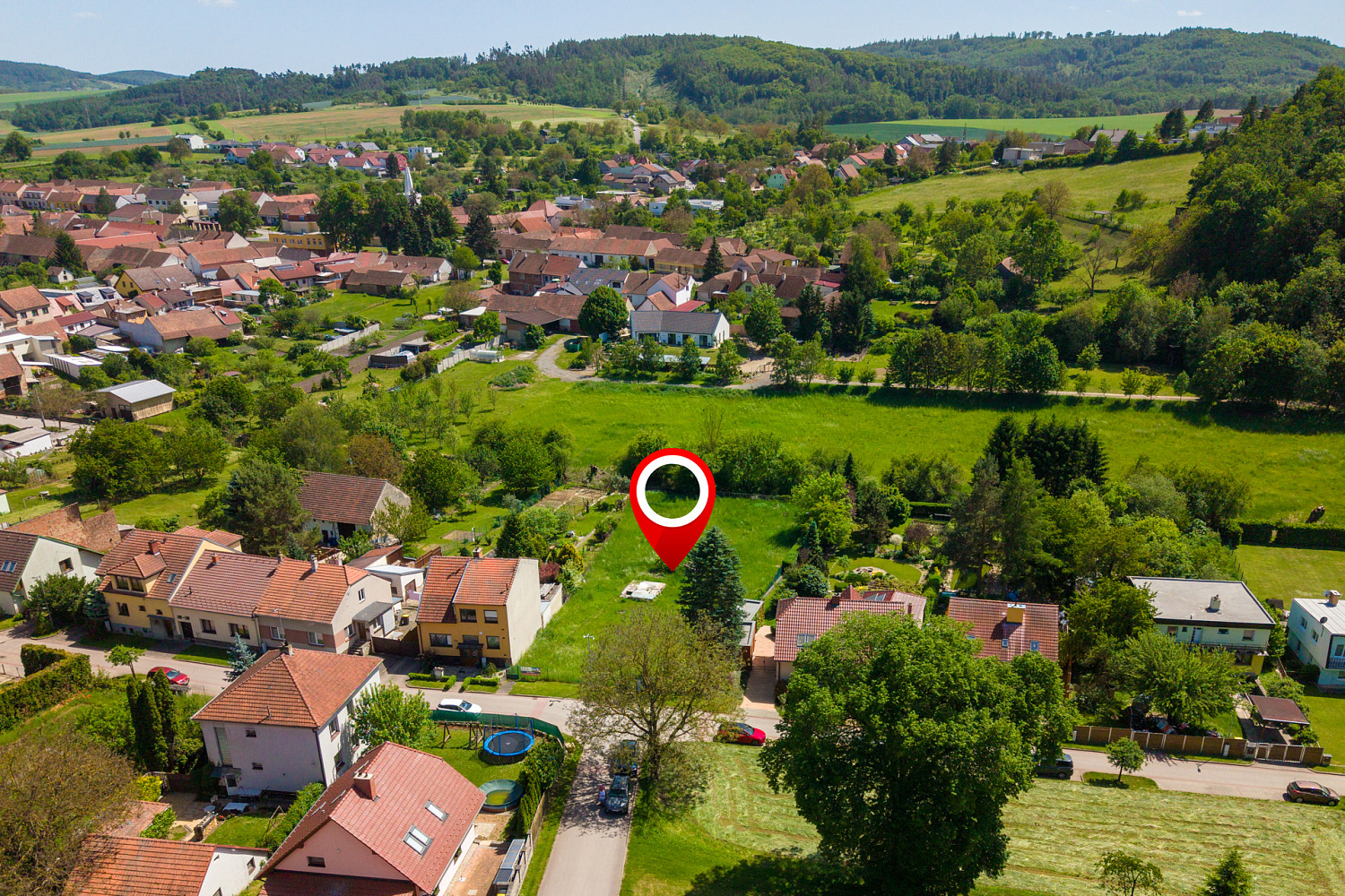 Prodej stavebního pozemku 1 700 m² – pohled 4