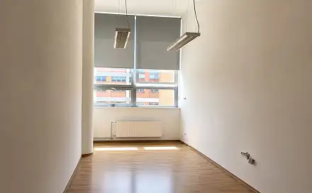 Pronájem kanceláře 28 m², J. A. Bati, Zlín