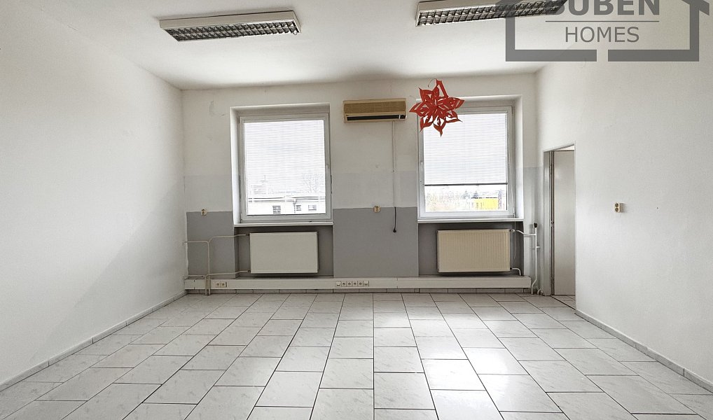 Pronájem skladovacích prostor 710 m², Planá – náhled fotky 21