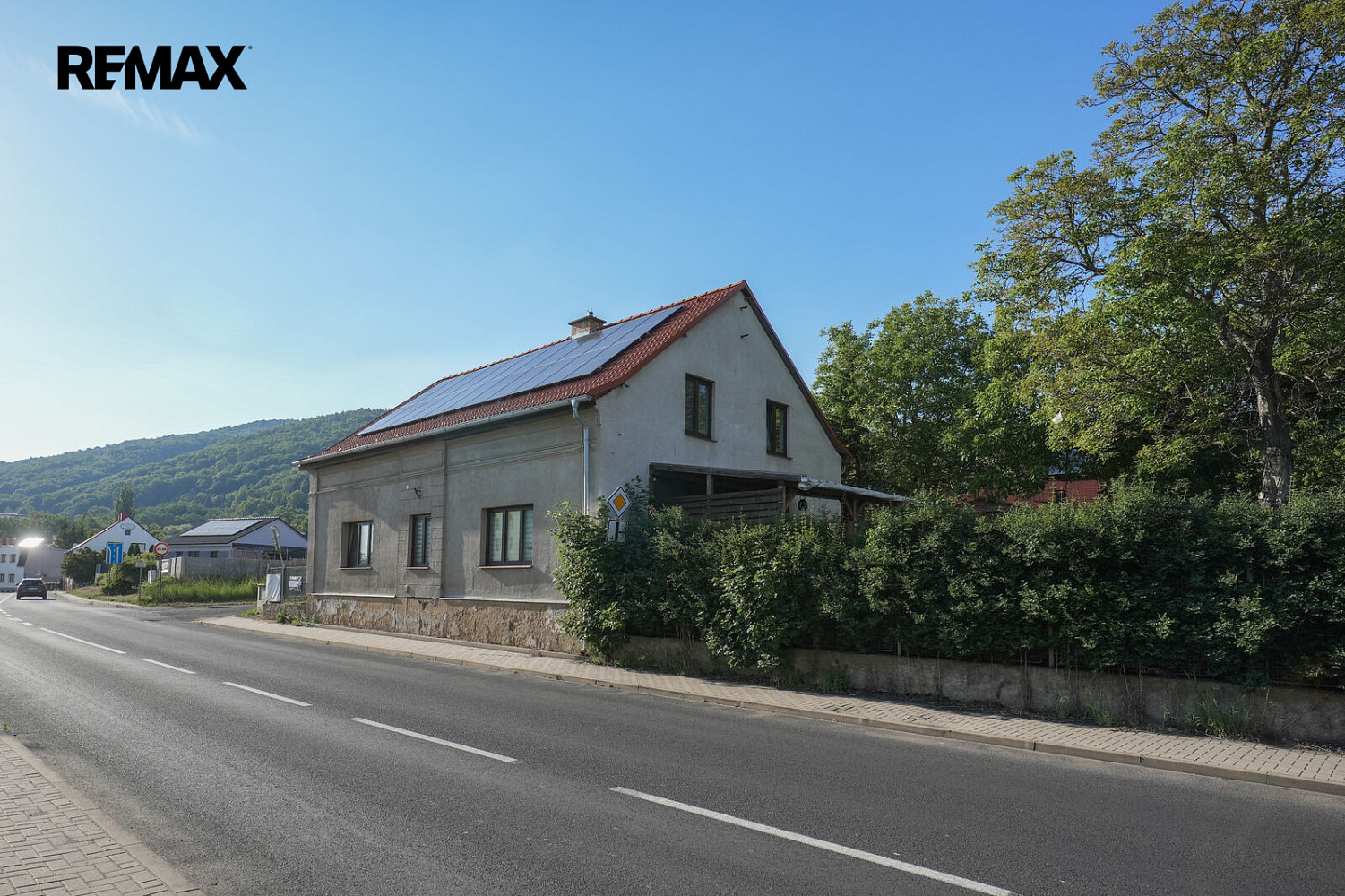 Prodej domu 252 m² s pozemkem 863 m² – fotografie 3