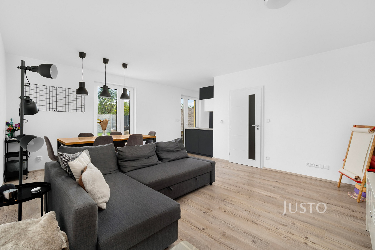 Prodej domu 136 m² s pozemkem 213 m² – fotografie 3