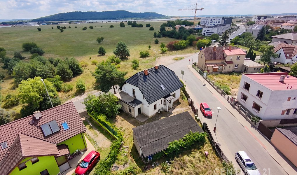 Prodej domu 300 m² s pozemkem 539 m², Mladá Boleslav – náhled fotky 2