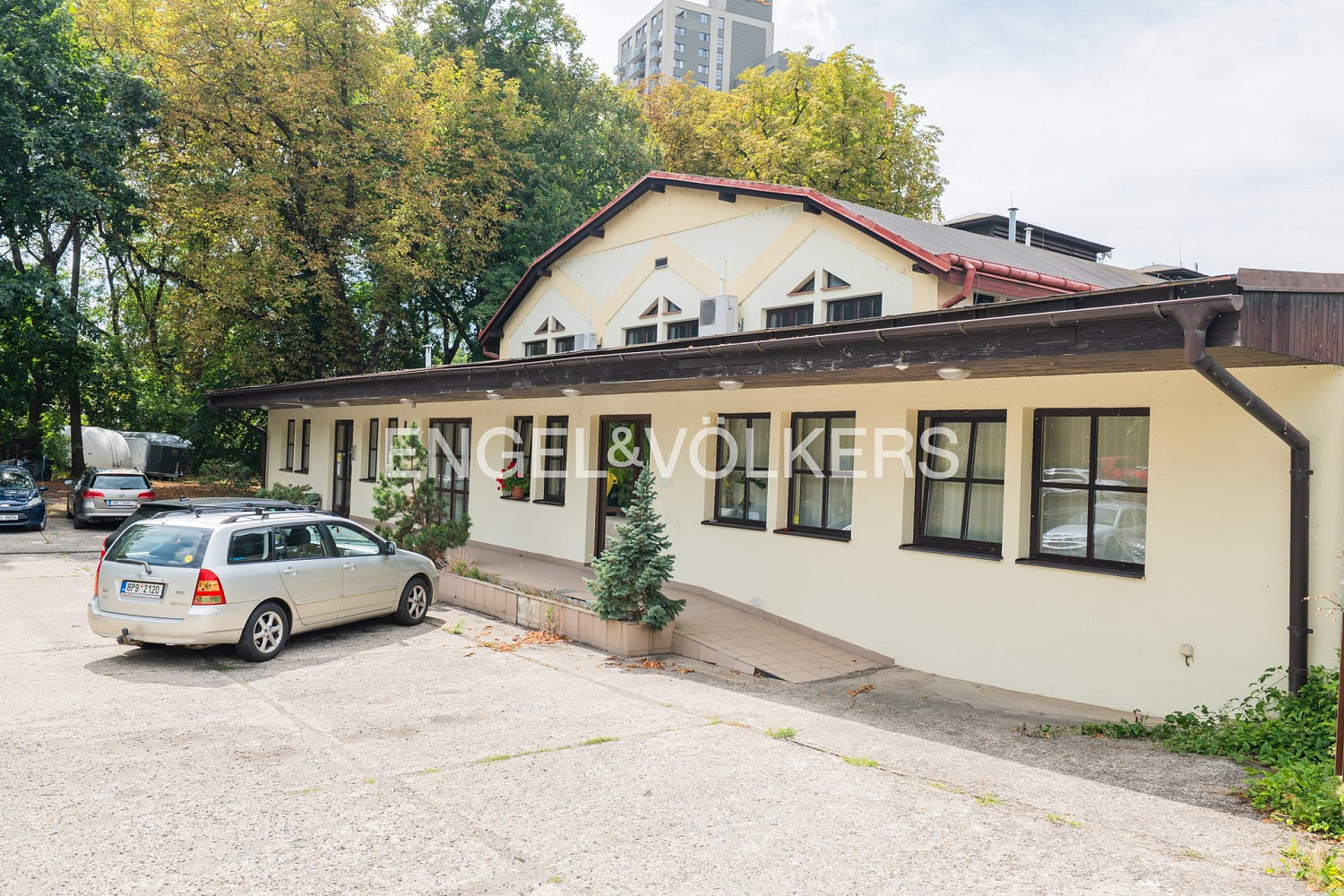 Pronájem kanceláře 849 m²