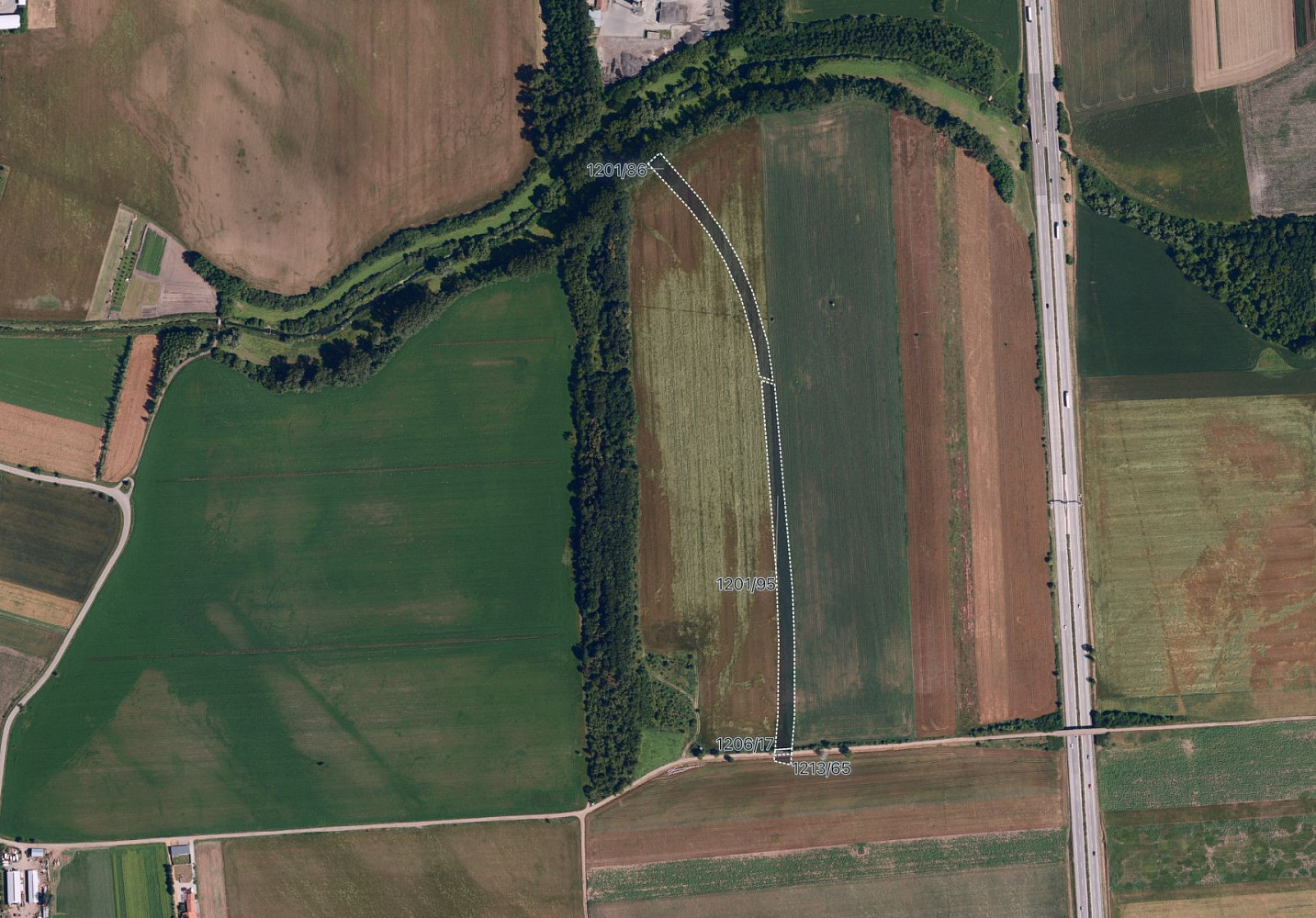 Prodej pole 16 113 m²