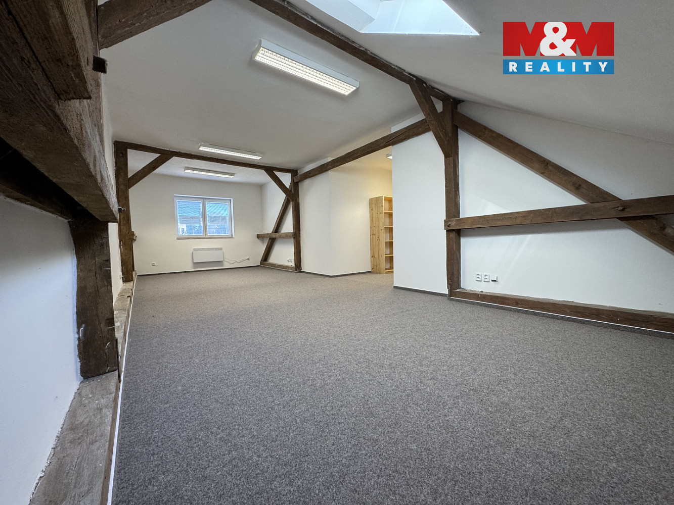 Pronájem kanceláře 251 m² — photo 4